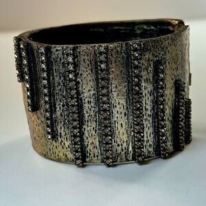 Vintage Rhinestone Silver Tone Metal Cast Hinged Cuff Bracelet‎